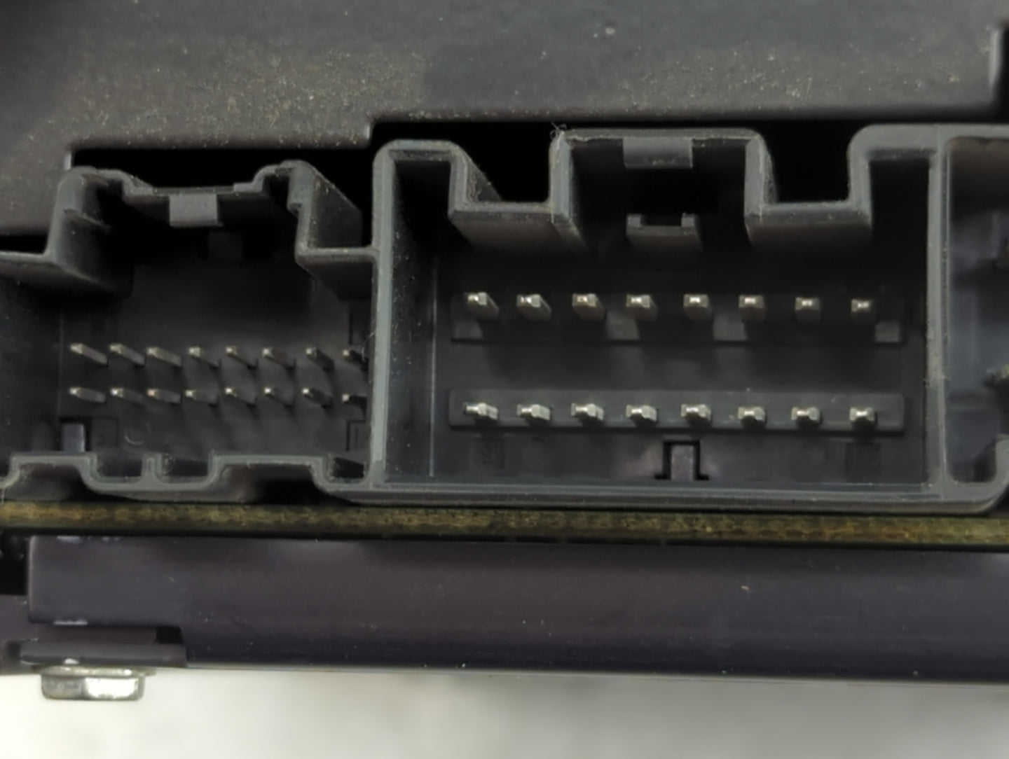 2008-2011 Cadillac Dts Radio AM FM Cd Player Receiver Replacement P/N:25908415 Fits Fits 2008 2009 2010 2011 OEM Used Auto P