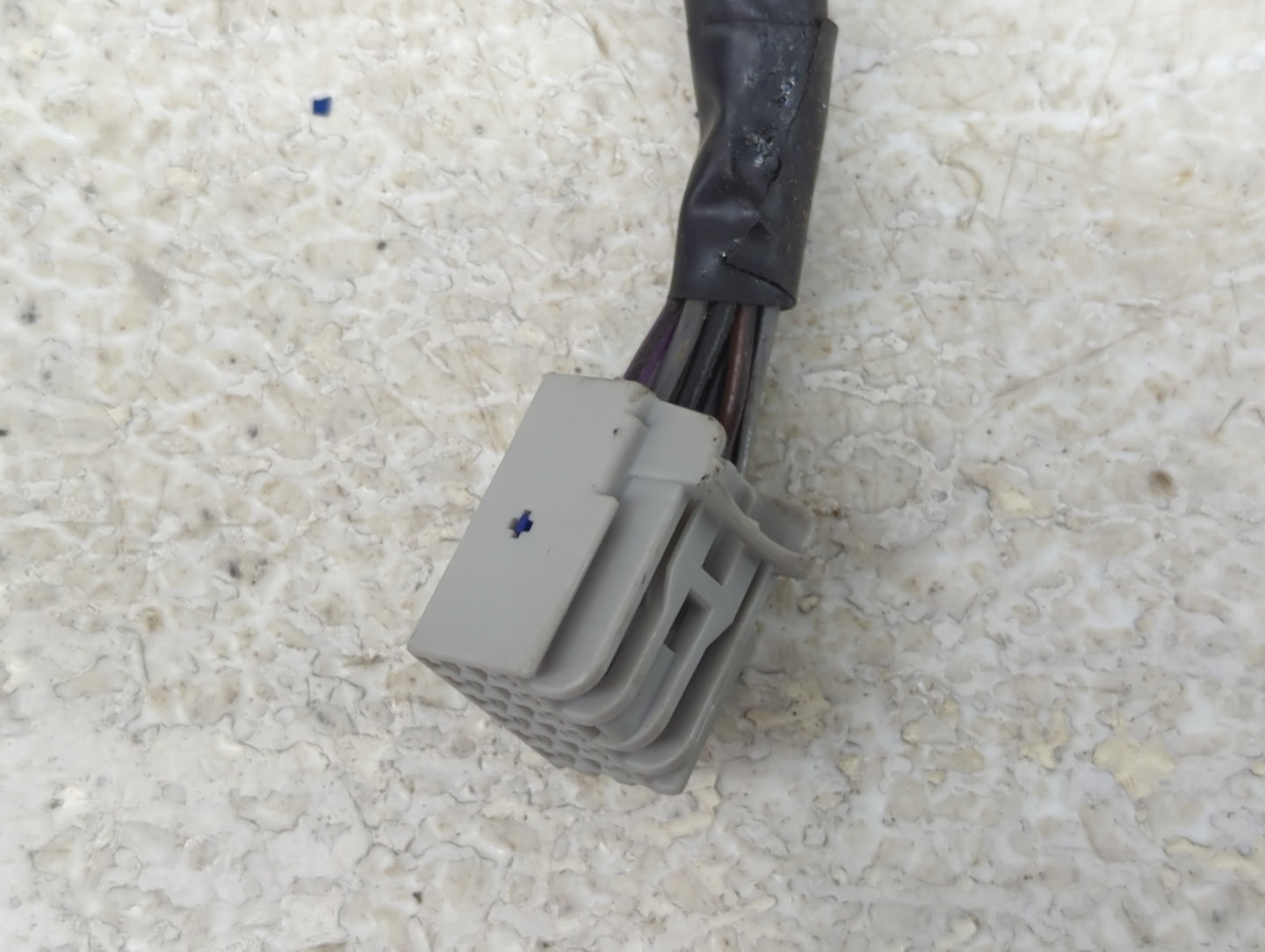 2009-2010 Cadillac Dts Driver Side View Mirror - Left Door Mirror OEM Used - Oemusedautoparts1.com