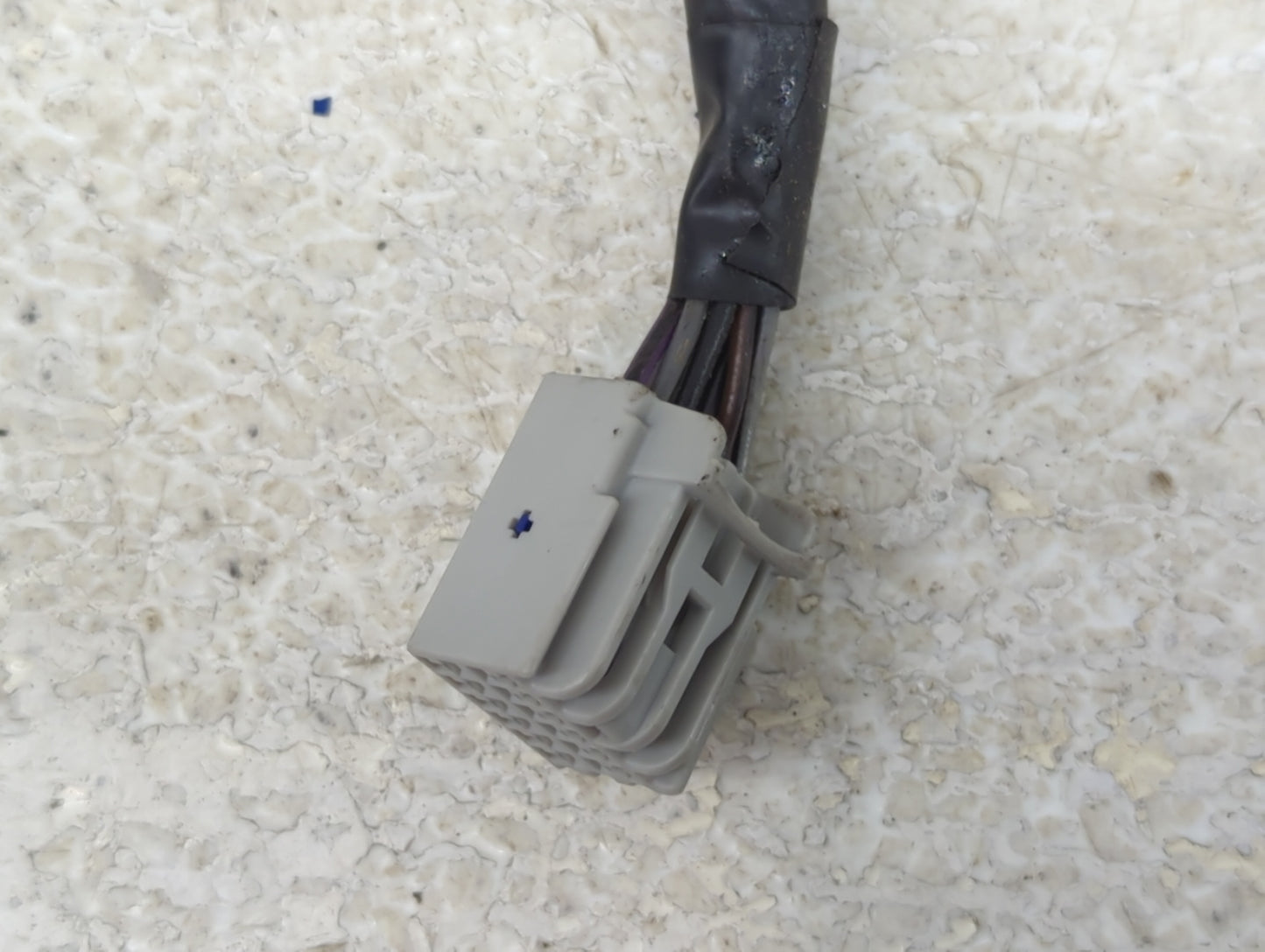 2009-2010 Cadillac Dts Driver Side View Mirror - Left Door Mirror OEM Used - Oemusedautoparts1.com