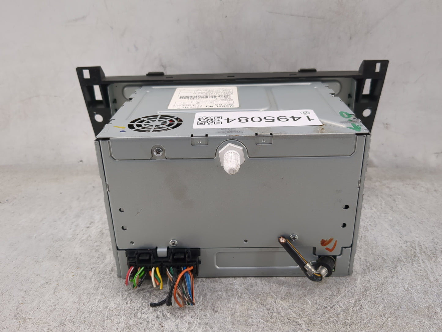2006-2011 Cadillac Dts Radio AM FM Cd Player Receiver Replacement P/N:25818944 CG-EG8673YC Fits OEM Used Auto Parts - Oemuse