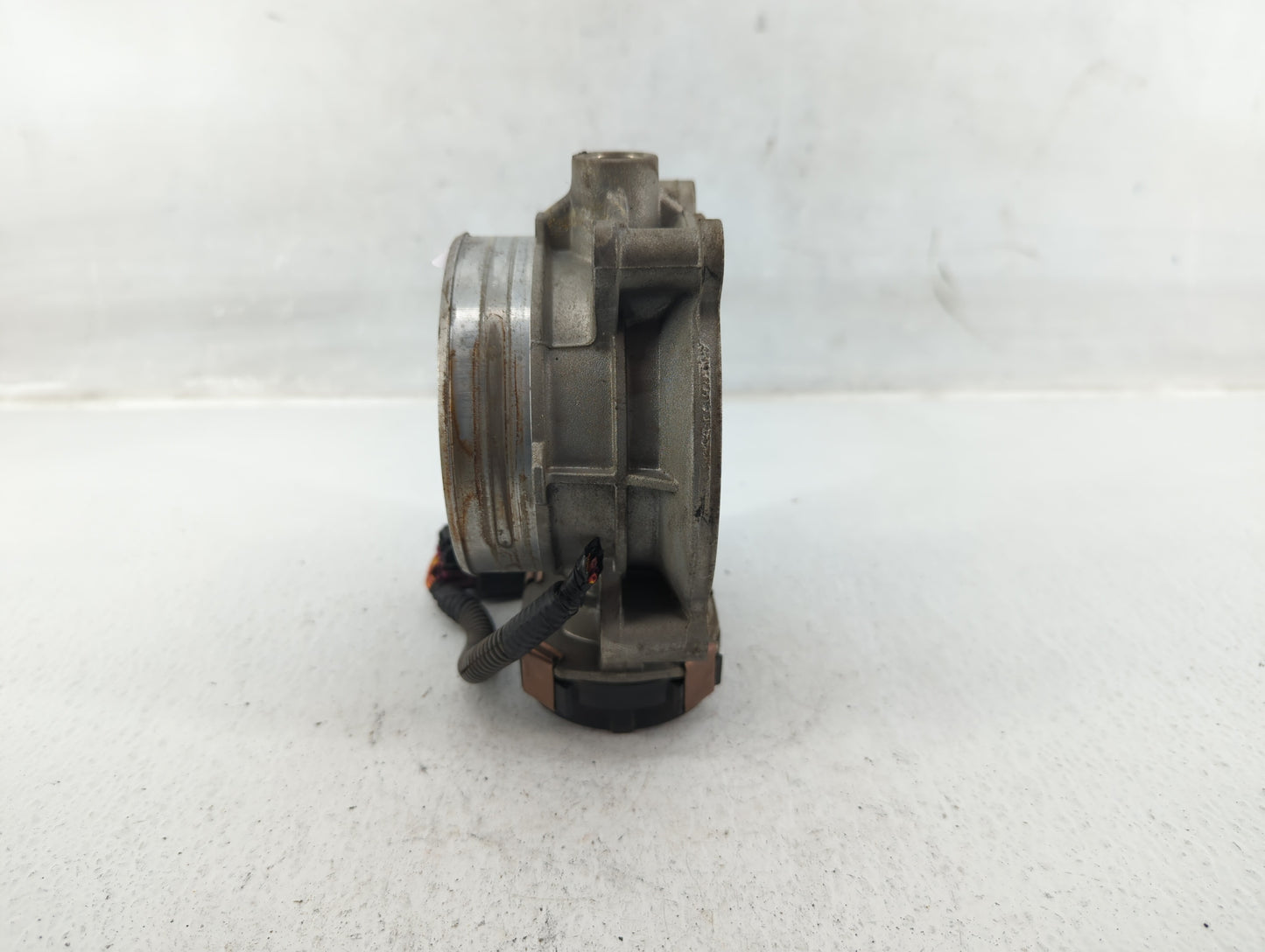 2006-2011 Cadillac Dts Throttle Body P/N:RME87-25 Fits Fits 2006 2007 2008 2009 2010 2011 OEM Used Auto Parts - Oemusedautop
