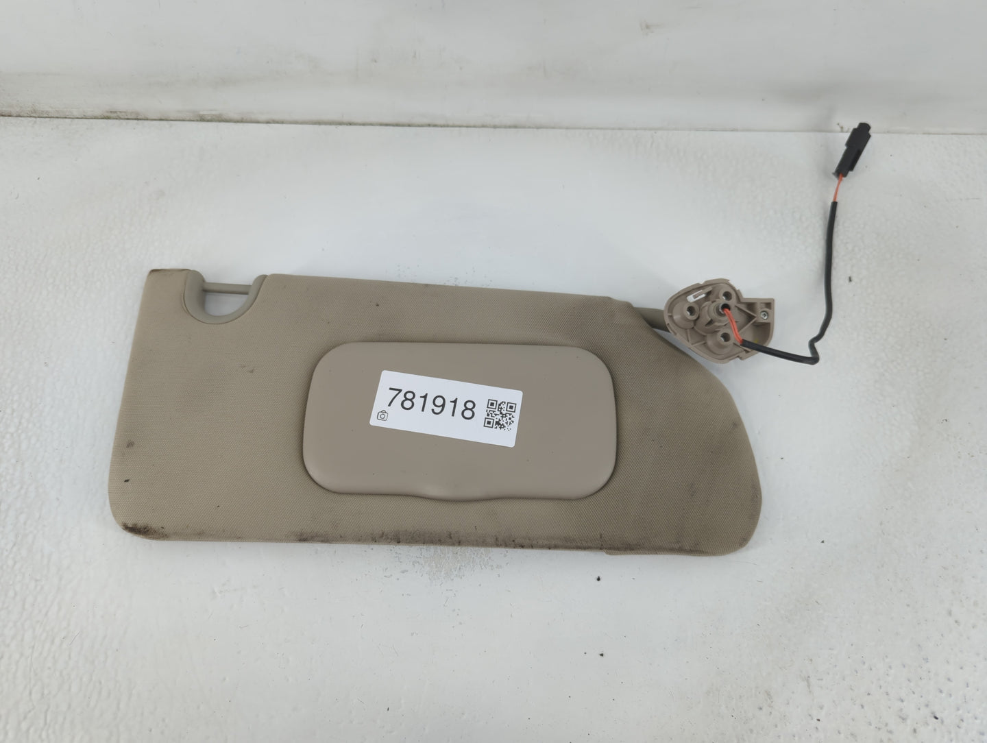 2008-2011 Cadillac Dts Sun Visor Shade Replacement Passenger Right Mirror Fits Fits 2008 2009 2010 2011 OEM Used Auto Parts 