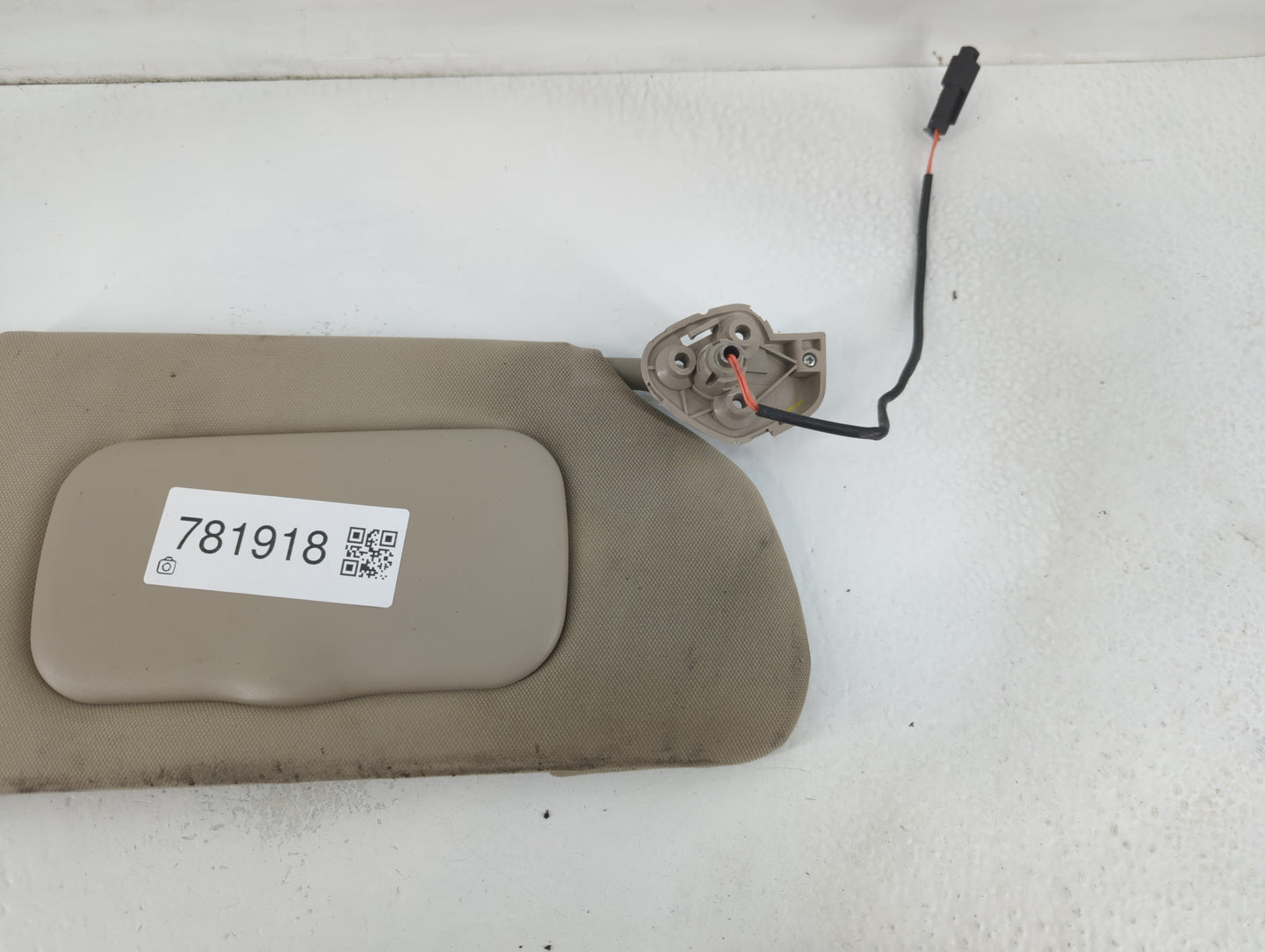 2008-2011 Cadillac Dts Sun Visor Shade Replacement Passenger Right Mirror Fits Fits 2008 2009 2010 2011 OEM Used Auto Parts 