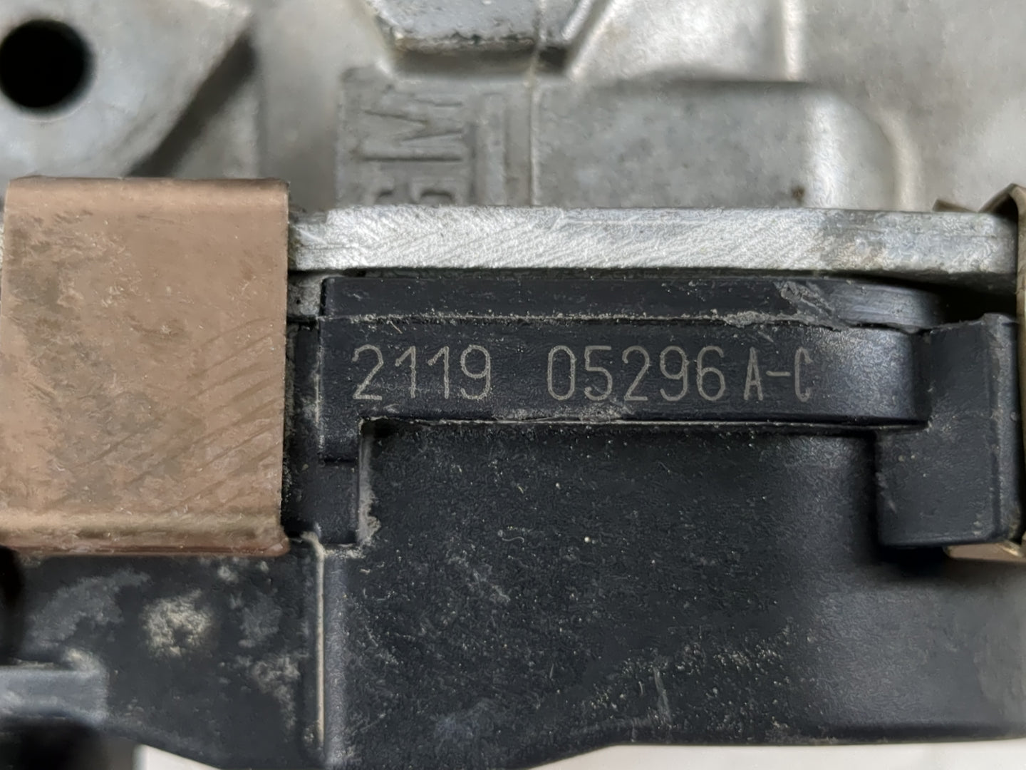 2009-2014 Cadillac Escalade Throttle Body P/N:RME87-3C Fits Fits 2009 2010 2011 2012 2013 2014 2015 OEM Used Auto Parts - Oe