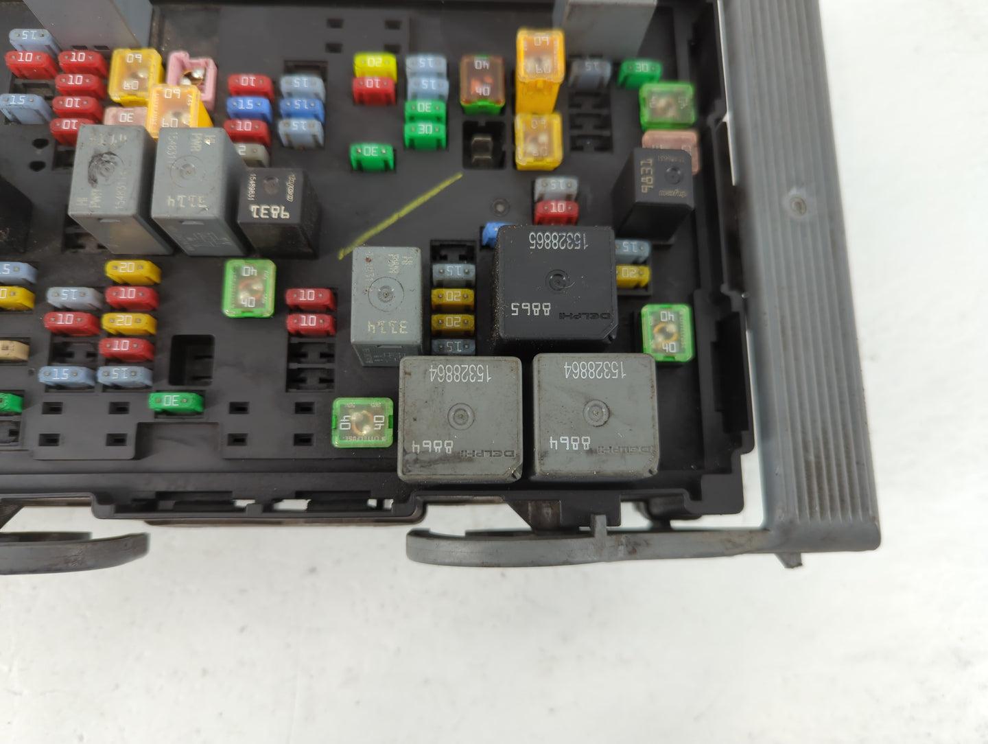2008-2009 Cadillac Escalade Fusebox Fuse Box Panel Relay Module Fits Fits 2007 2008 2009 OEM Used Auto Parts - Oemusedautopa