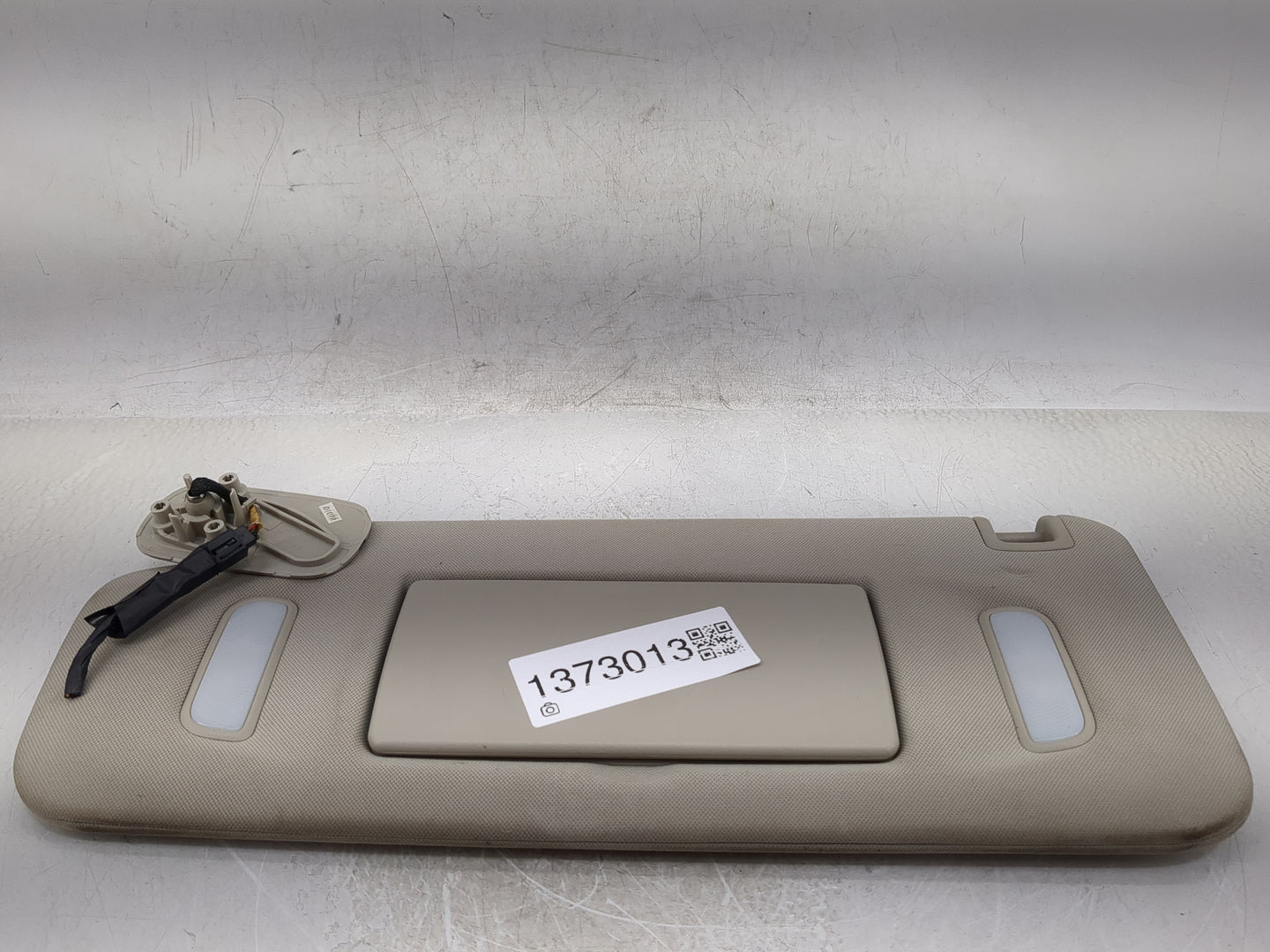 2007-2014 Cadillac Escalade Sun Visor Shade Replacement Driver Left Mirror Fits Fits 2007 2008 2009 2010 2011 2012 2013 2014