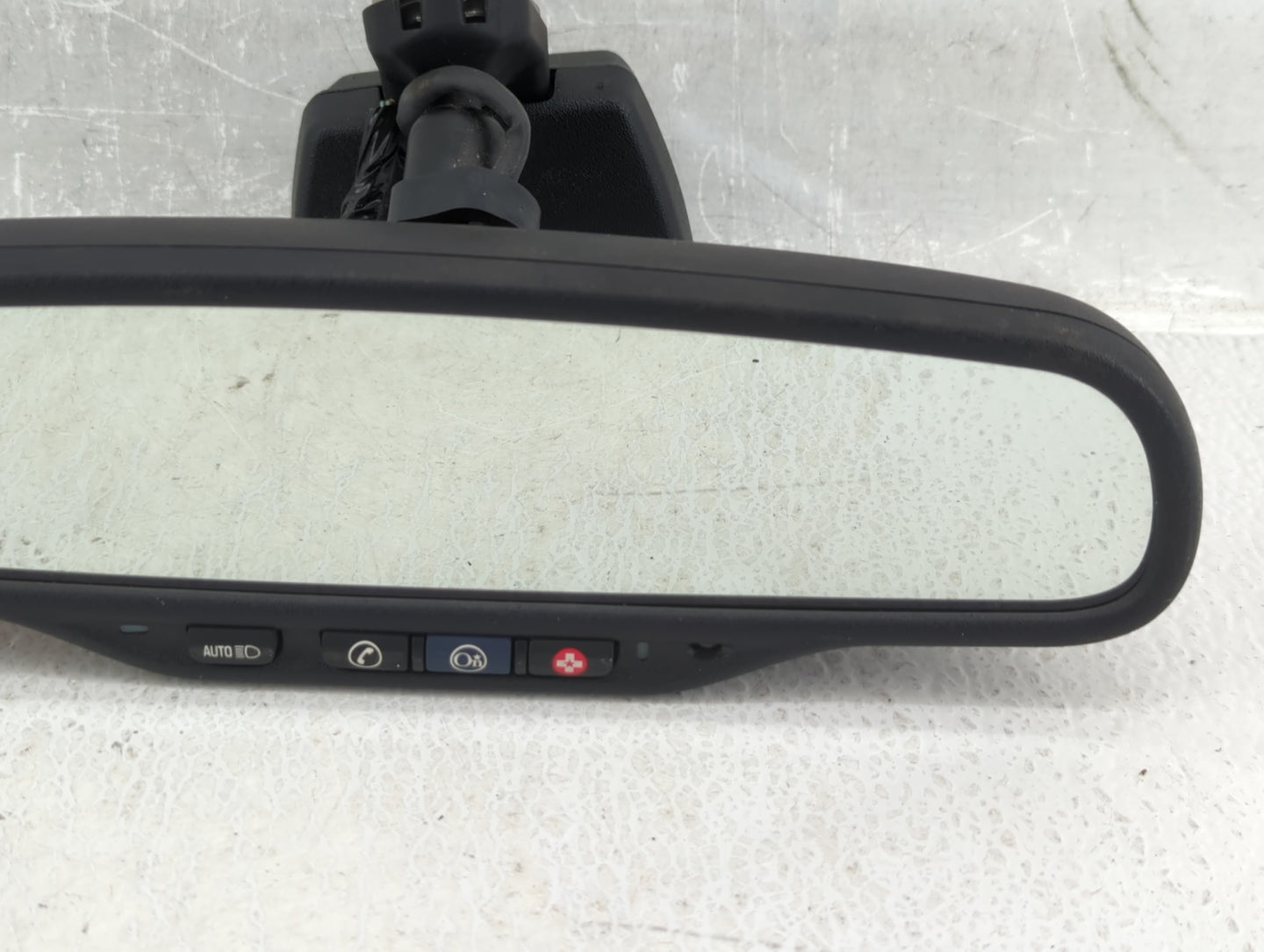 2009 Cadillac Escalade Interior Rear View Mirror Replacement OEM P/N:e 1301*573 Fits OEM Used Auto Parts - Oemusedautoparts1