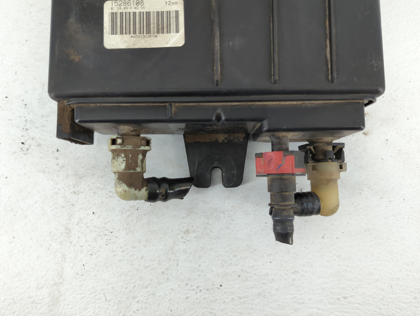 2009 Cadillac Escalade Fuel Vapor Charcoal Canister - Oemusedautoparts1.com