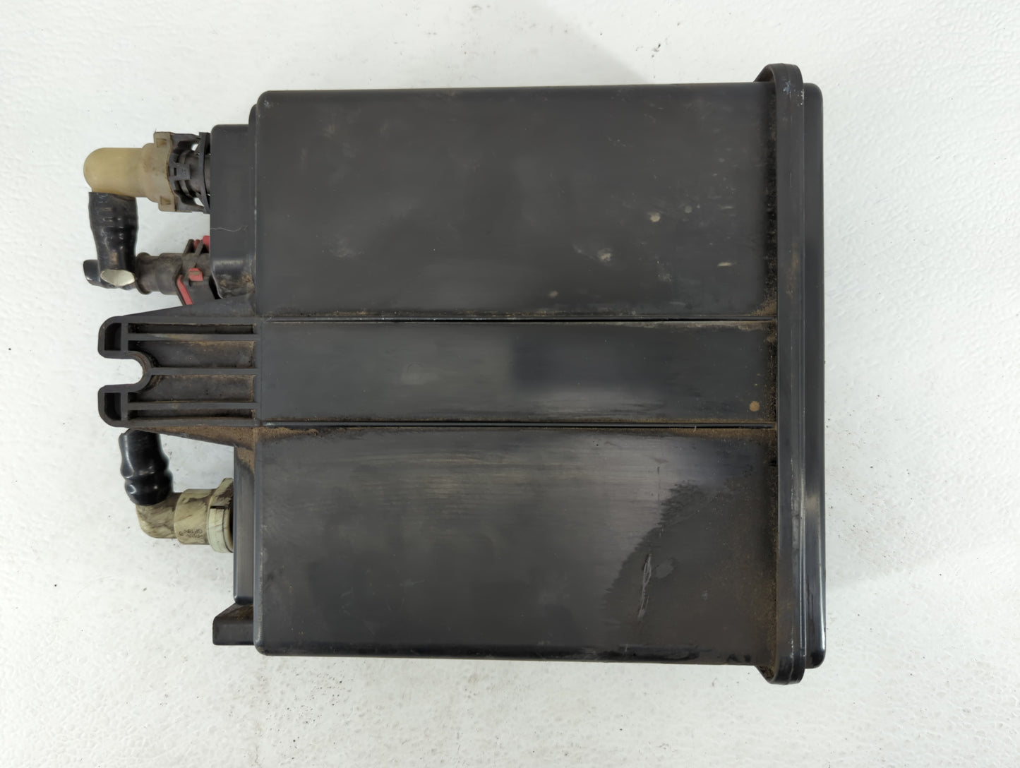 2009 Cadillac Escalade Fuel Vapor Charcoal Canister - Oemusedautoparts1.com