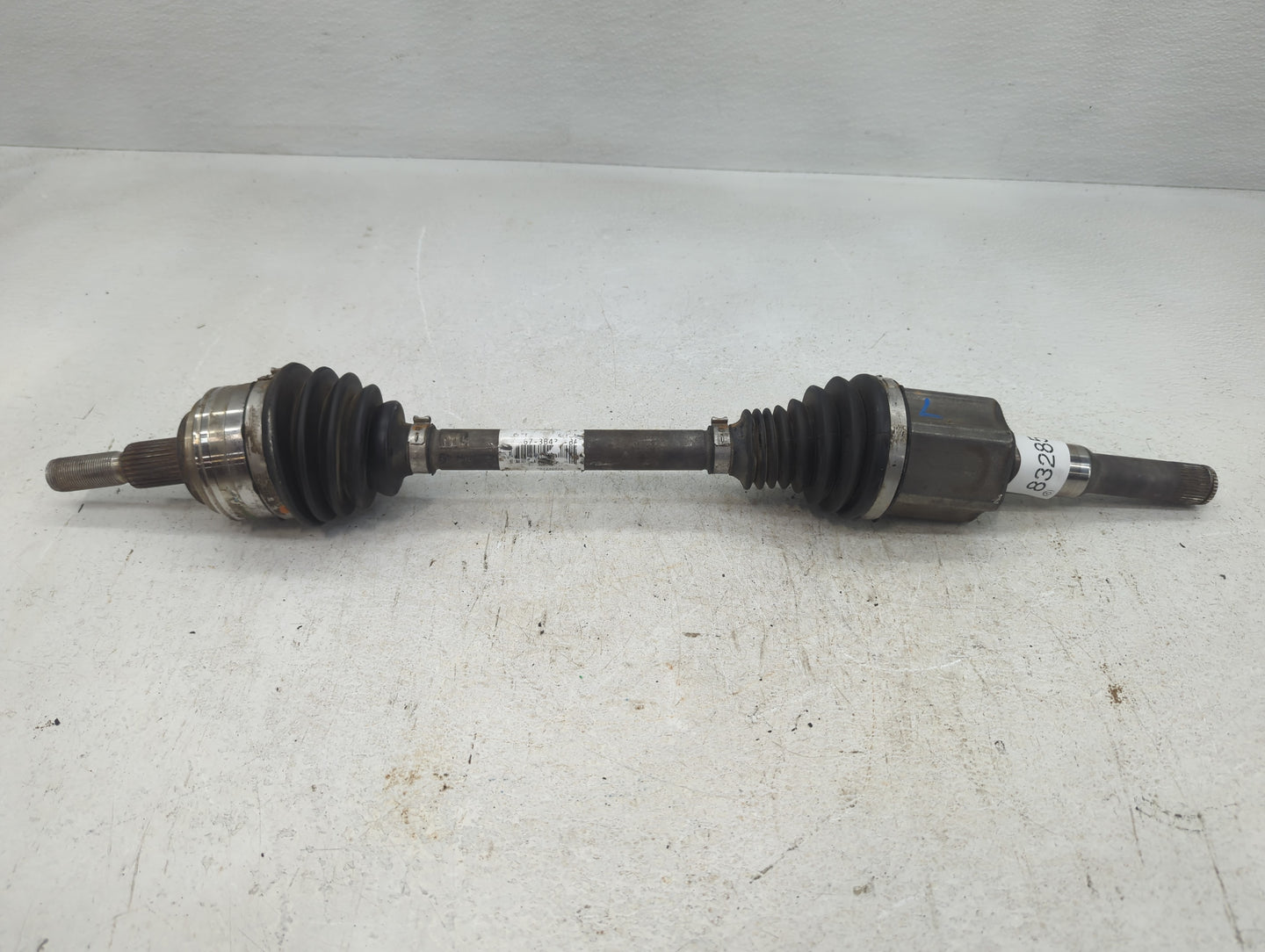 2007-2014 Cadillac Escalade Axle Shaft Front Driver Cv C/v - Oemusedautoparts1.com
