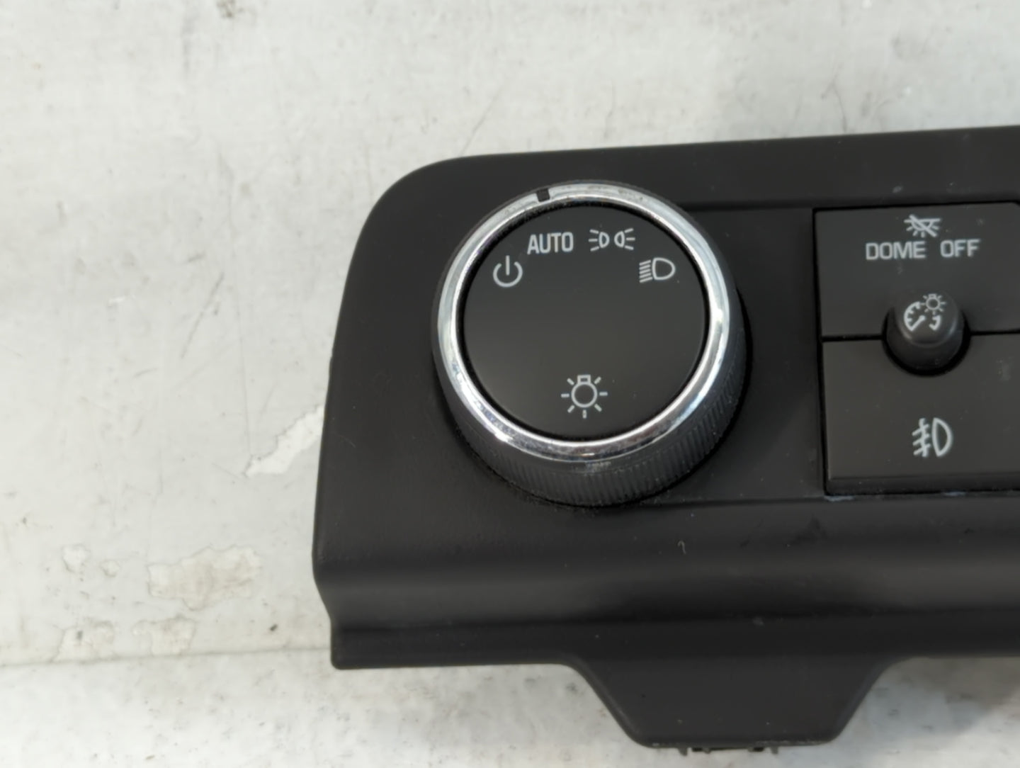 2009 Cadillac Escalade Headlight Lamp Control Switch - Oemusedautoparts1.com