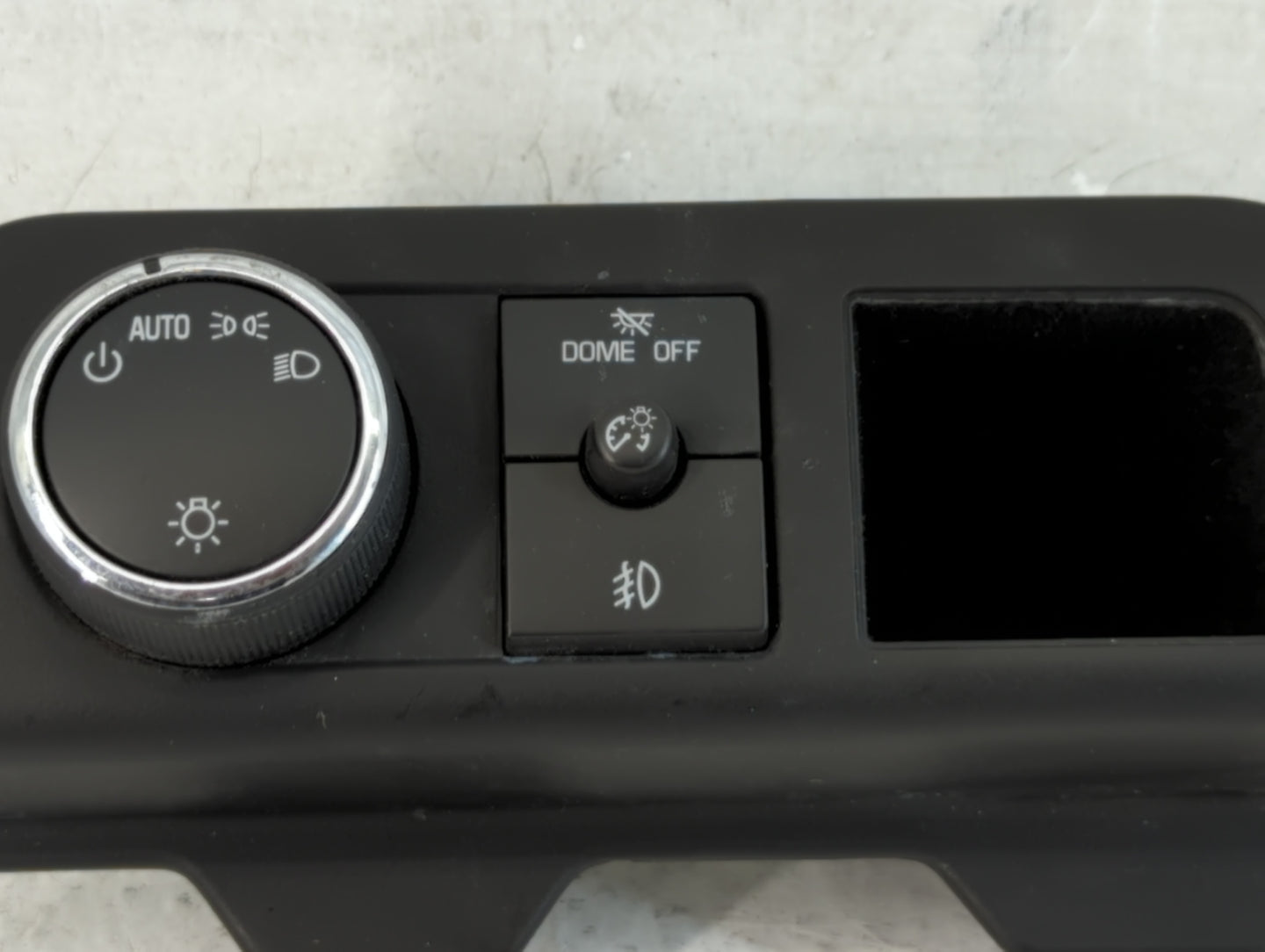 2009 Cadillac Escalade Headlight Lamp Control Switch - Oemusedautoparts1.com