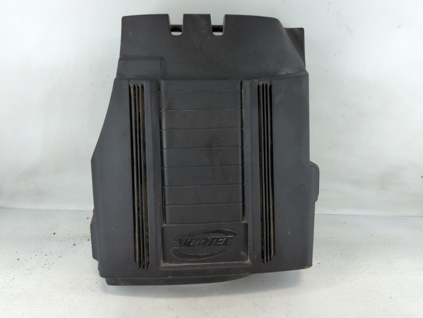 2009 Cadillac Escalade Engine Cover - Oemusedautoparts1.com