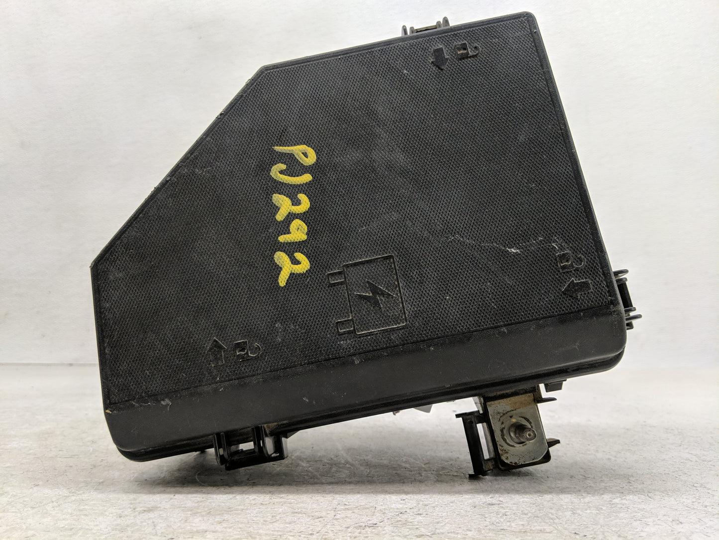 2009 Cadillac Srx Fusebox Fuse Box Panel Relay Module P/N:25909407 Fits OEM Used Auto Parts - Oemusedautoparts1.com