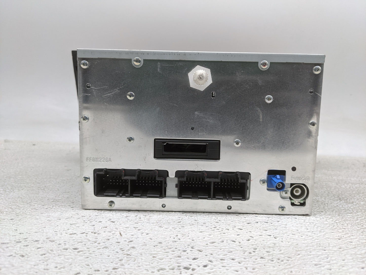 2009 Cadillac Srx Radio AM FM Cd Player Receiver Replacement P/N:25851426 Fits OEM Used Auto Parts - Oemusedautoparts1.com