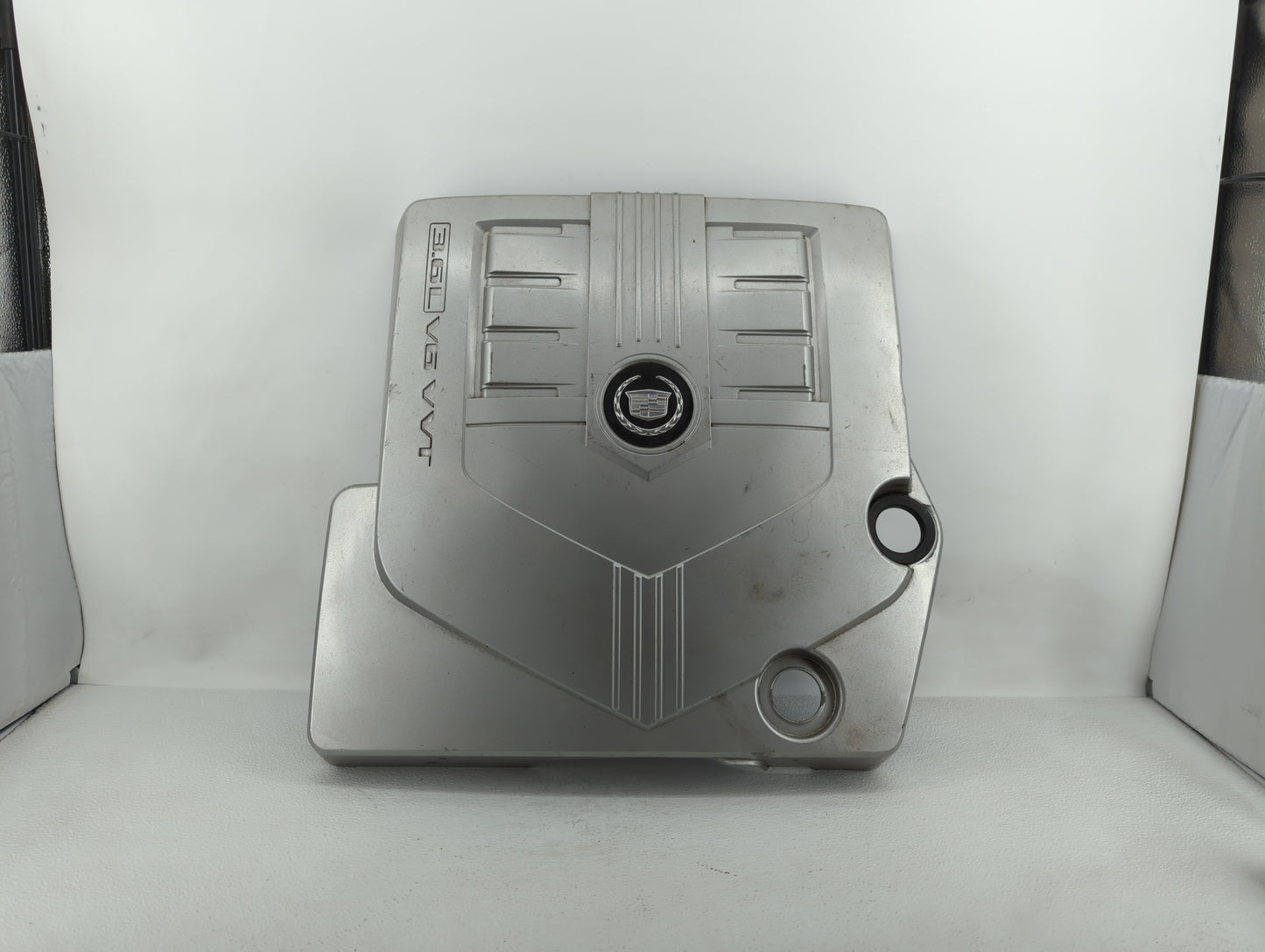 2009 Cadillac Srx Engine Cover - Oemusedautoparts1.com