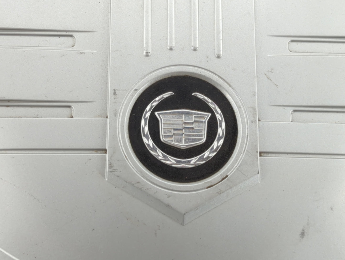 2009 Cadillac Srx Engine Cover - Oemusedautoparts1.com