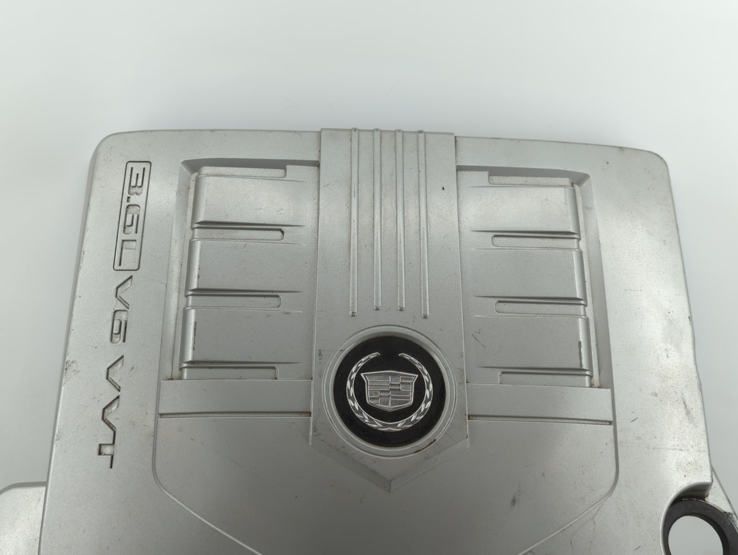 2009 Cadillac Srx Engine Cover - Oemusedautoparts1.com