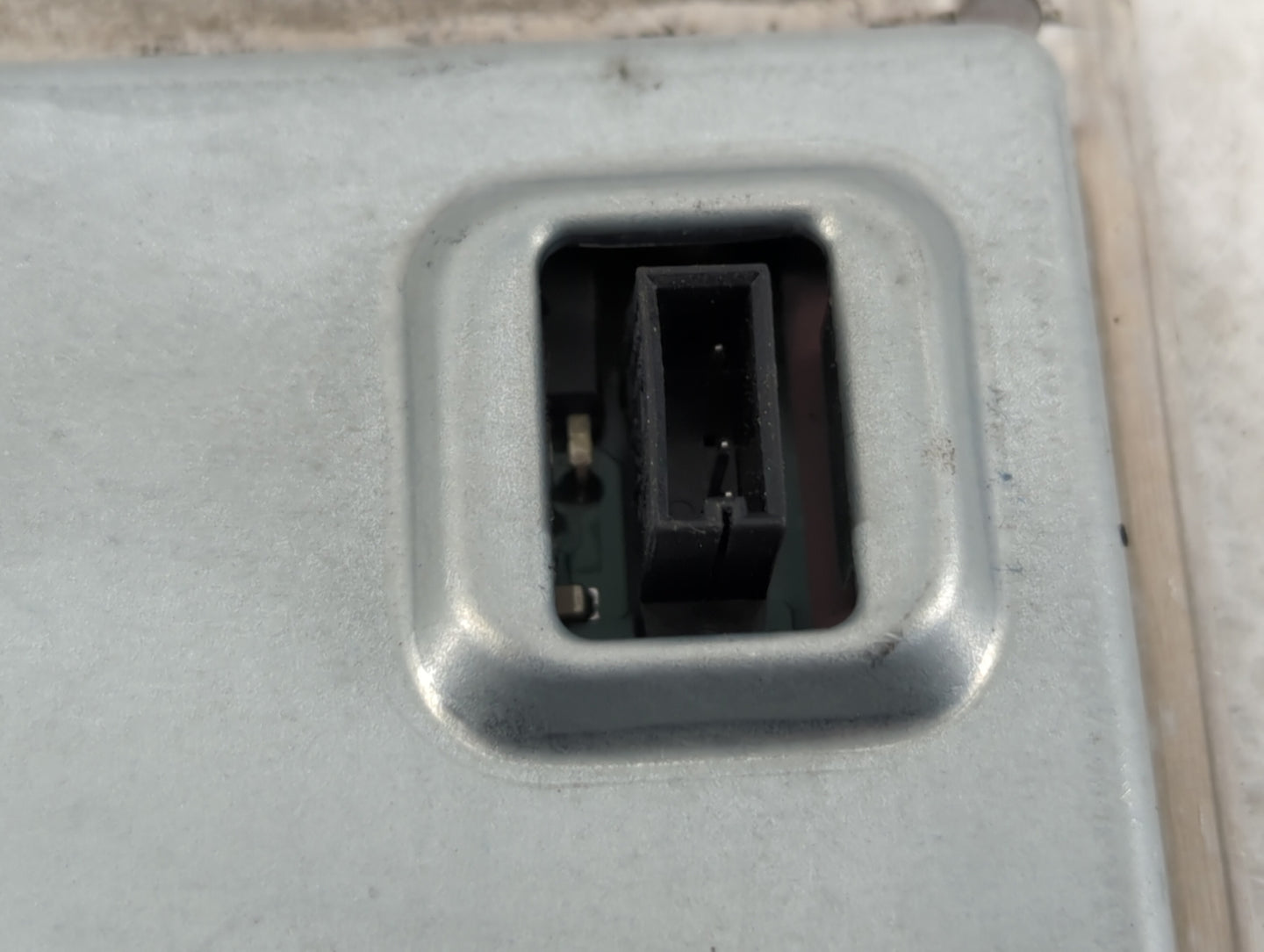 2009 Cadillac Srx Headlight Ballast Head Light - Oemusedautoparts1.com