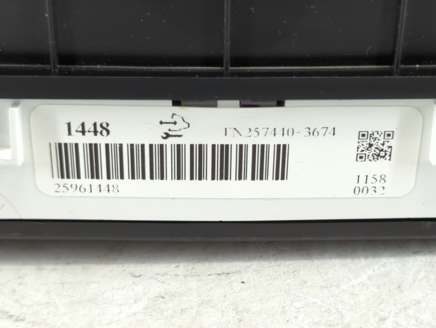 2008-2009 Cadillac Srx Instrument Cluster Speedometer Gauges P/N:25961448 Fits Fits 2008 2009 OEM Used Auto Parts - Oemuseda