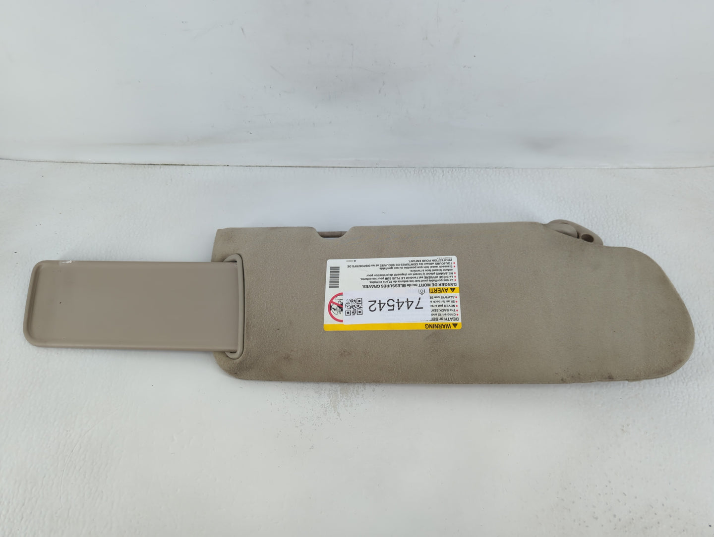 2007-2009 Cadillac Srx Sun Visor Shade Replacement Driver Left Mirror Fits Fits 2007 2008 2009 OEM Used Auto Parts - Oemused