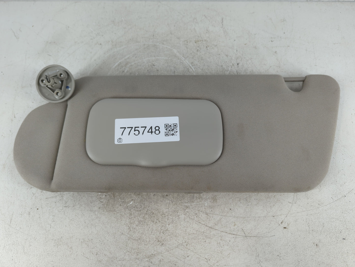 2004-2009 Cadillac Srx Sun Visor Shade Replacement Driver Left Mirror Fits Fits 2004 2005 2006 2007 2008 2009 OEM Used Auto 