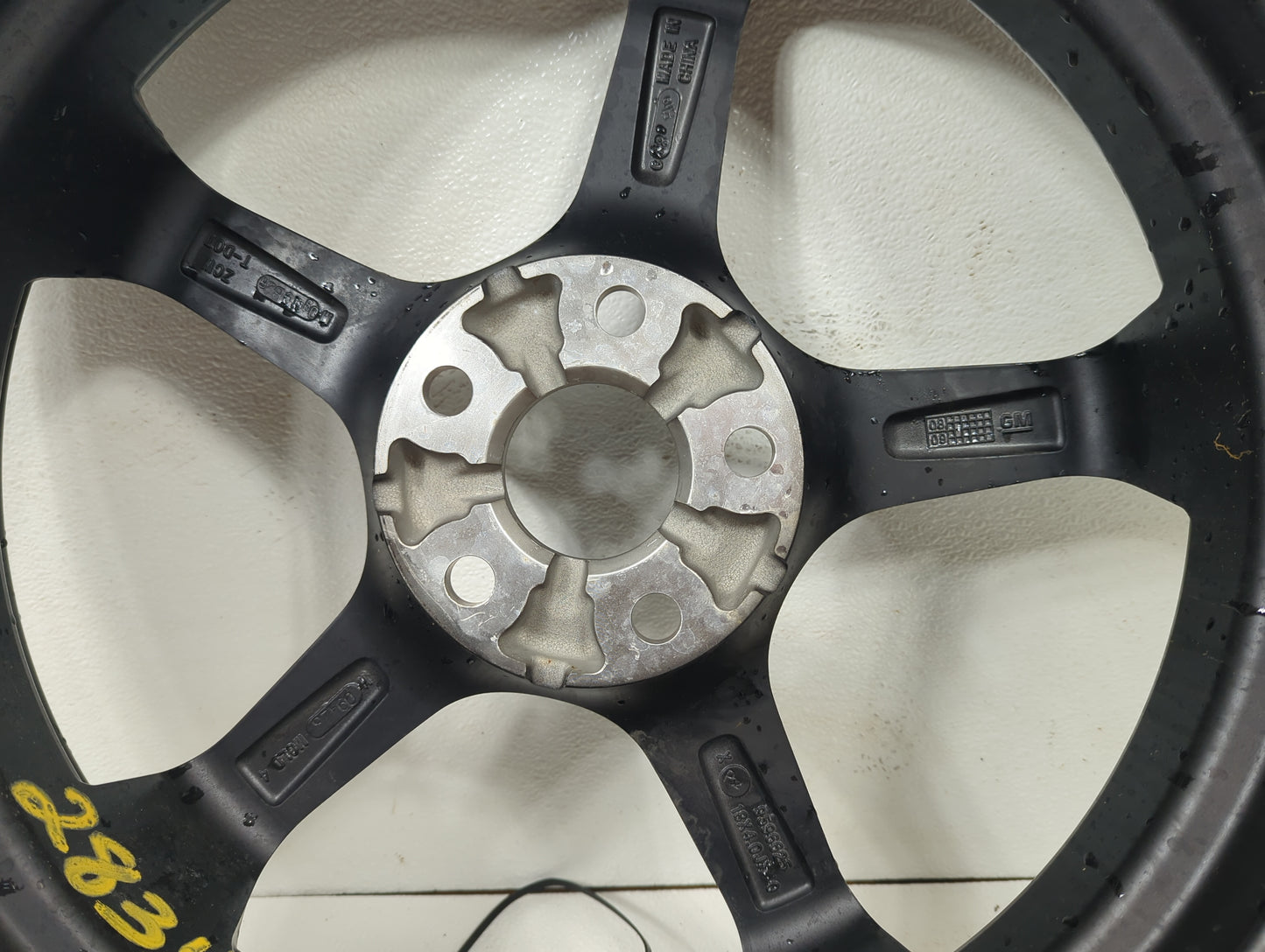 2009 Cadillac Cts Cadcts Spare Donut Tire Wheel Rim Oem - Oemusedautoparts1.com