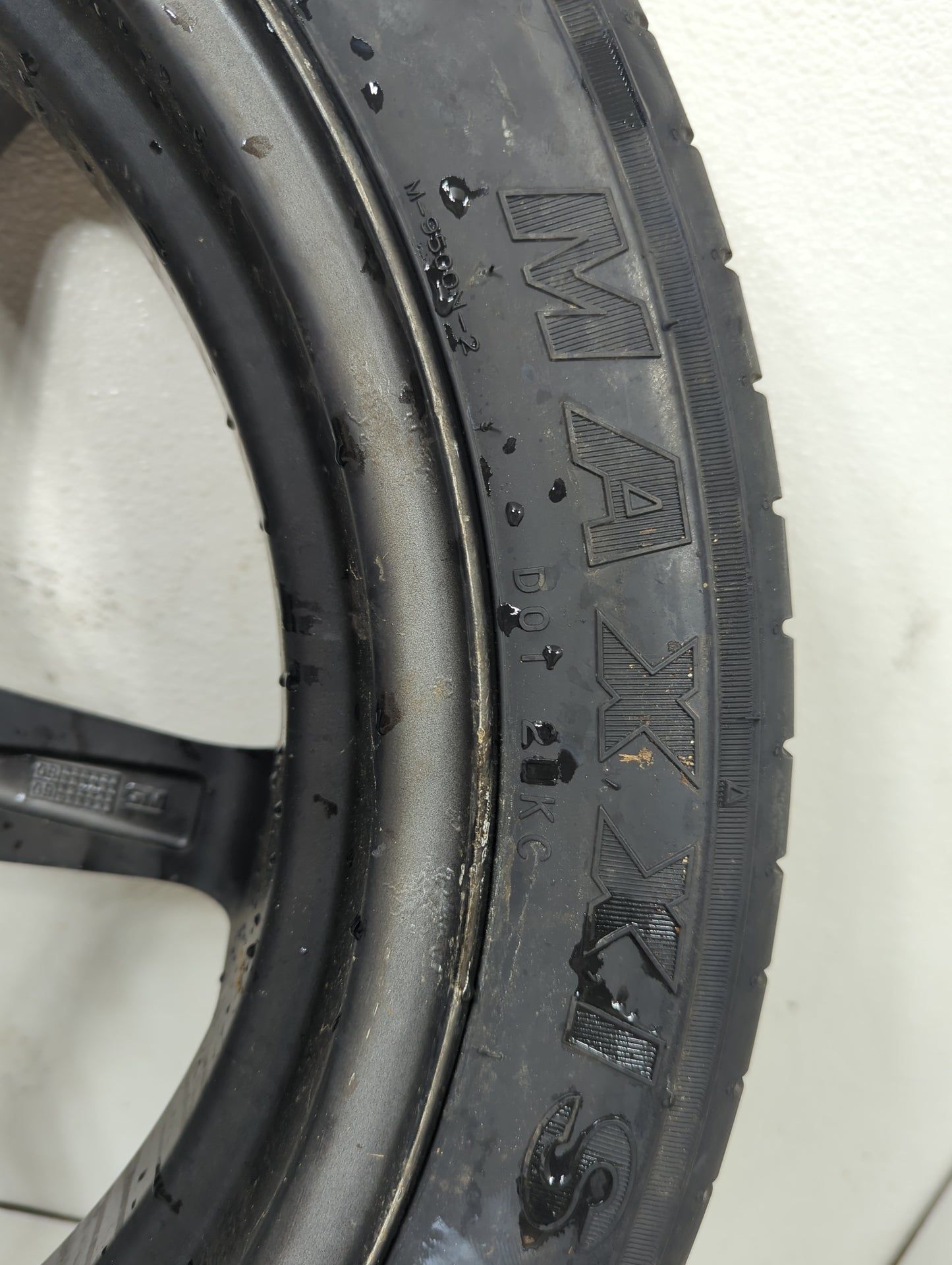 2009 Cadillac Cts Cadcts Spare Donut Tire Wheel Rim Oem - Oemusedautoparts1.com