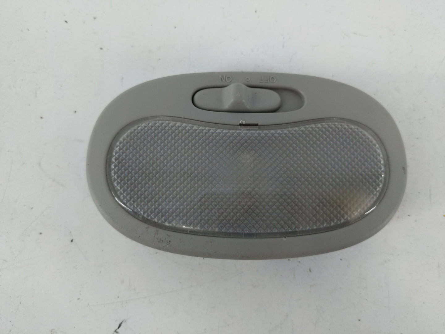 2006-2010 Chevrolet Aveo Overhead Roof Console Interior Dome Light Grey - Oemusedautoparts1.com