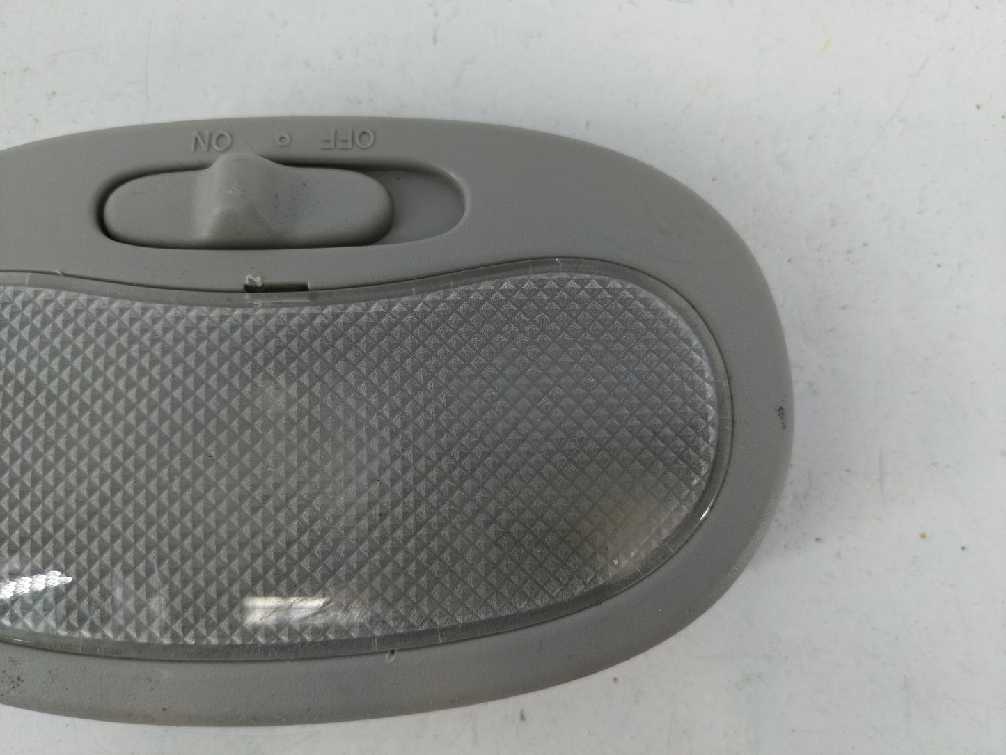 2006-2010 Chevrolet Aveo Overhead Roof Console Interior Dome Light Grey - Oemusedautoparts1.com