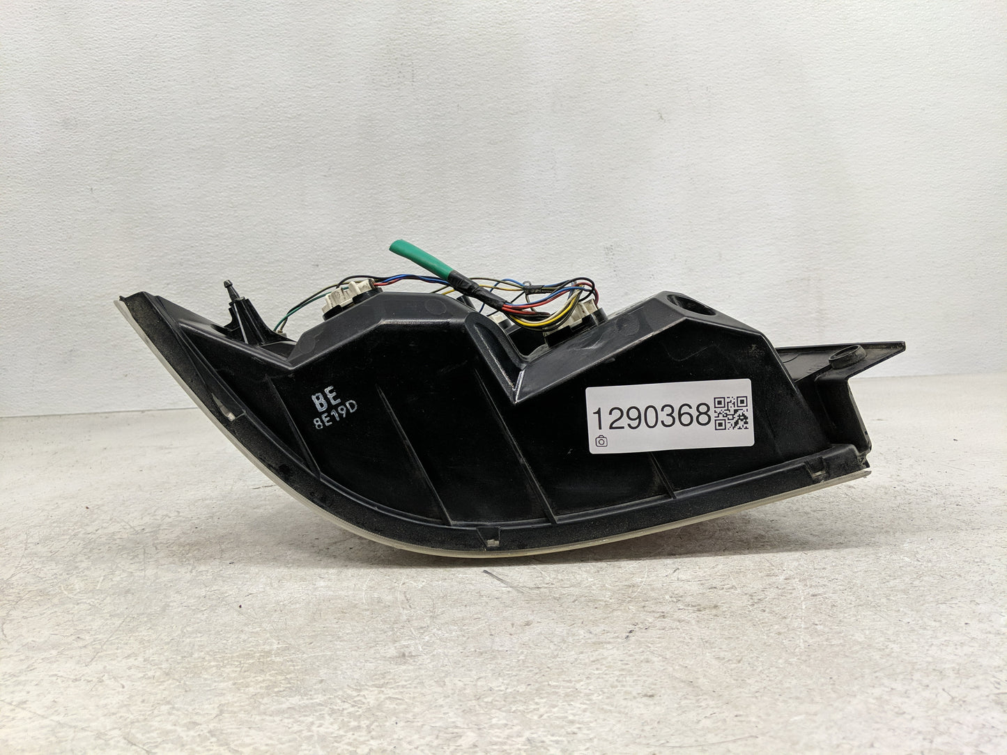 2009-2011 Chevrolet Aveo Tail Light Assembly Passenger Right OEM Fits Fits 2009 2010 2011 OEM Used Auto Parts - Oemusedautop