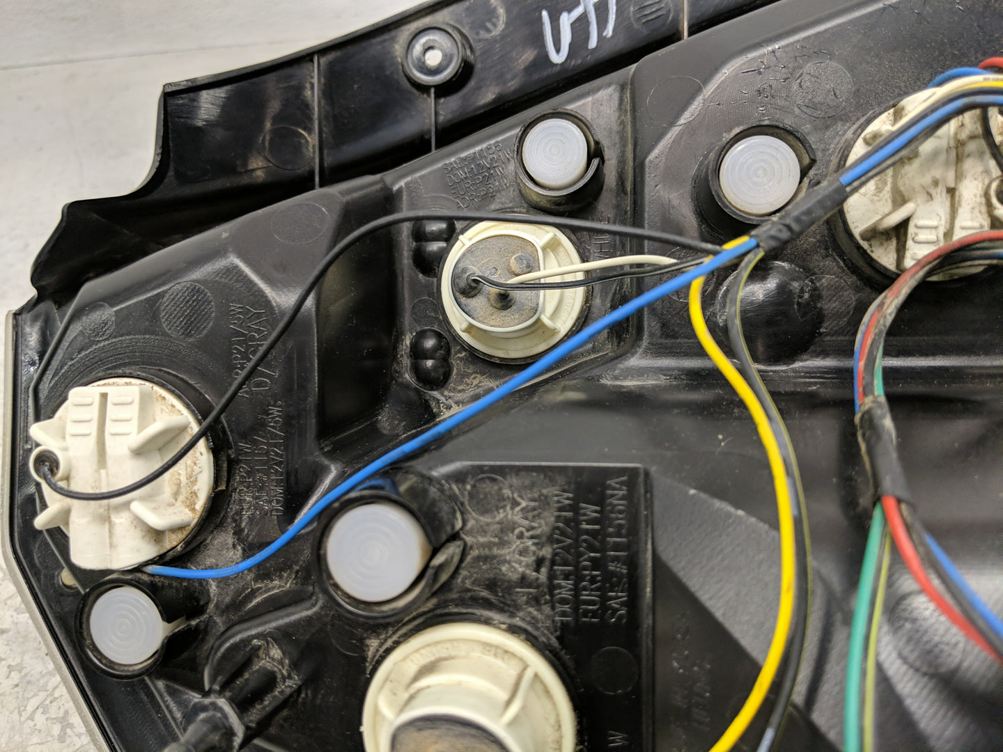 2009-2011 Chevrolet Aveo Tail Light Assembly Passenger Right OEM Fits Fits 2009 2010 2011 OEM Used Auto Parts - Oemusedautop