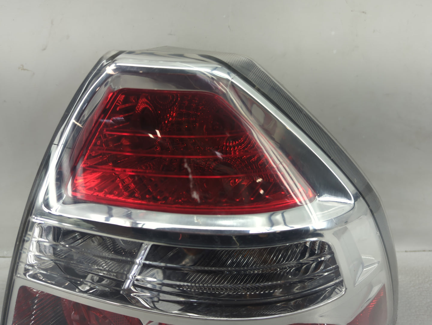 2009-2011 Chevrolet Aveo Tail Light Assembly Passenger Right OEM P/N:20-0611R Fits Fits 2009 2010 2011 OEM Used Auto Parts -