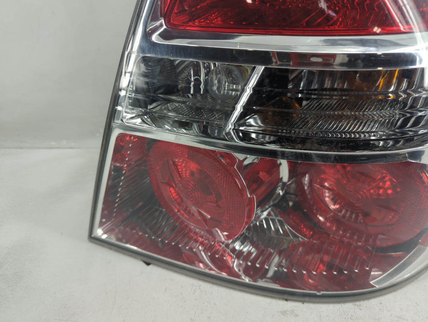 2009-2011 Chevrolet Aveo Tail Light Assembly Passenger Right OEM P/N:20-0611R Fits Fits 2009 2010 2011 OEM Used Auto Parts -