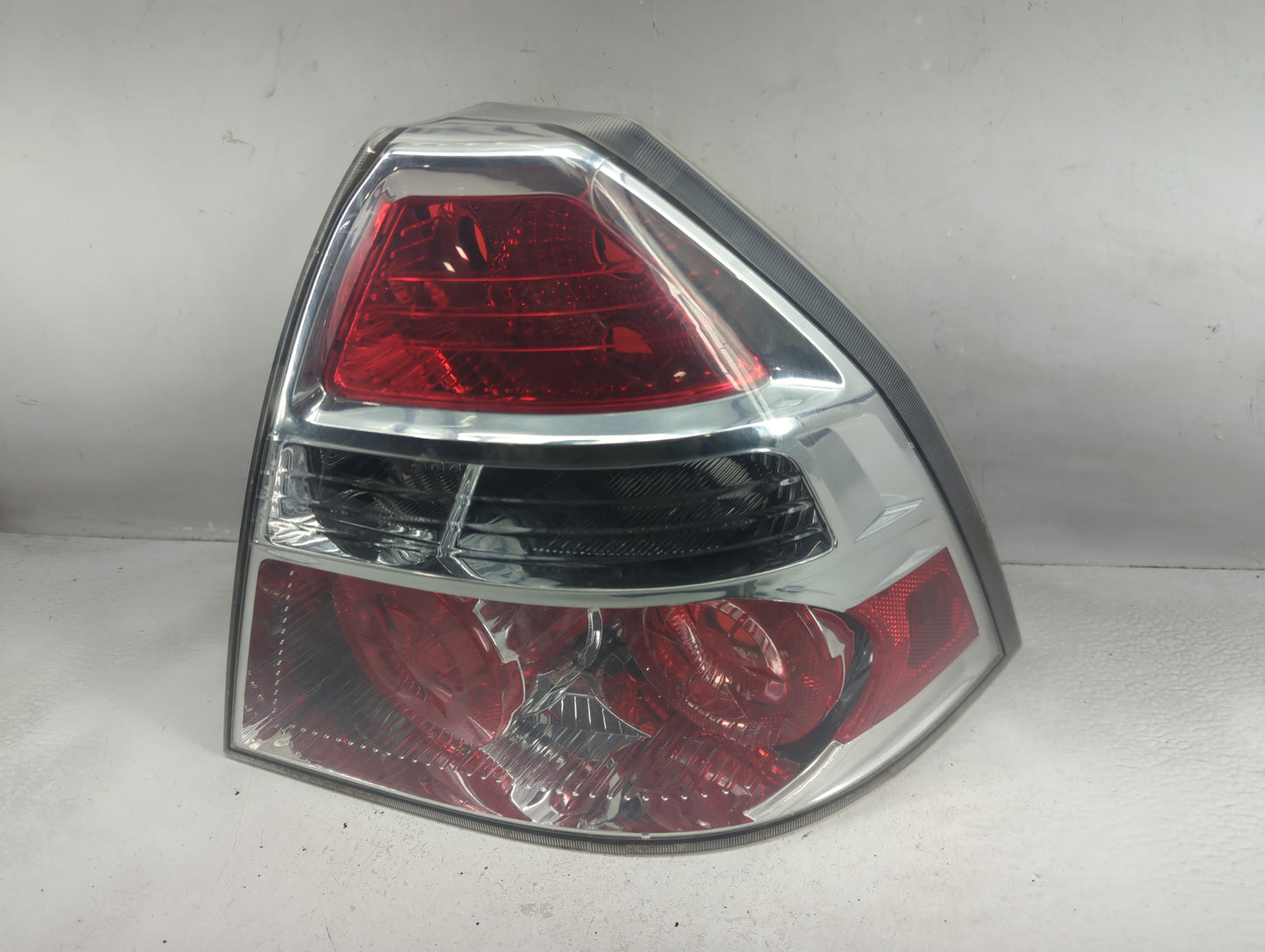 2009-2011 Chevrolet Aveo Tail Light Assembly Passenger Right OEM Fits Fits 2009 2010 2011 OEM Used Auto Parts - Oemusedautop