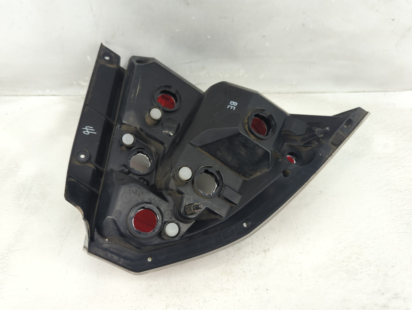 2009-2011 Chevrolet Aveo Tail Light Assembly Passenger Right OEM Fits Fits 2009 2010 2011 OEM Used Auto Parts - Oemusedautop