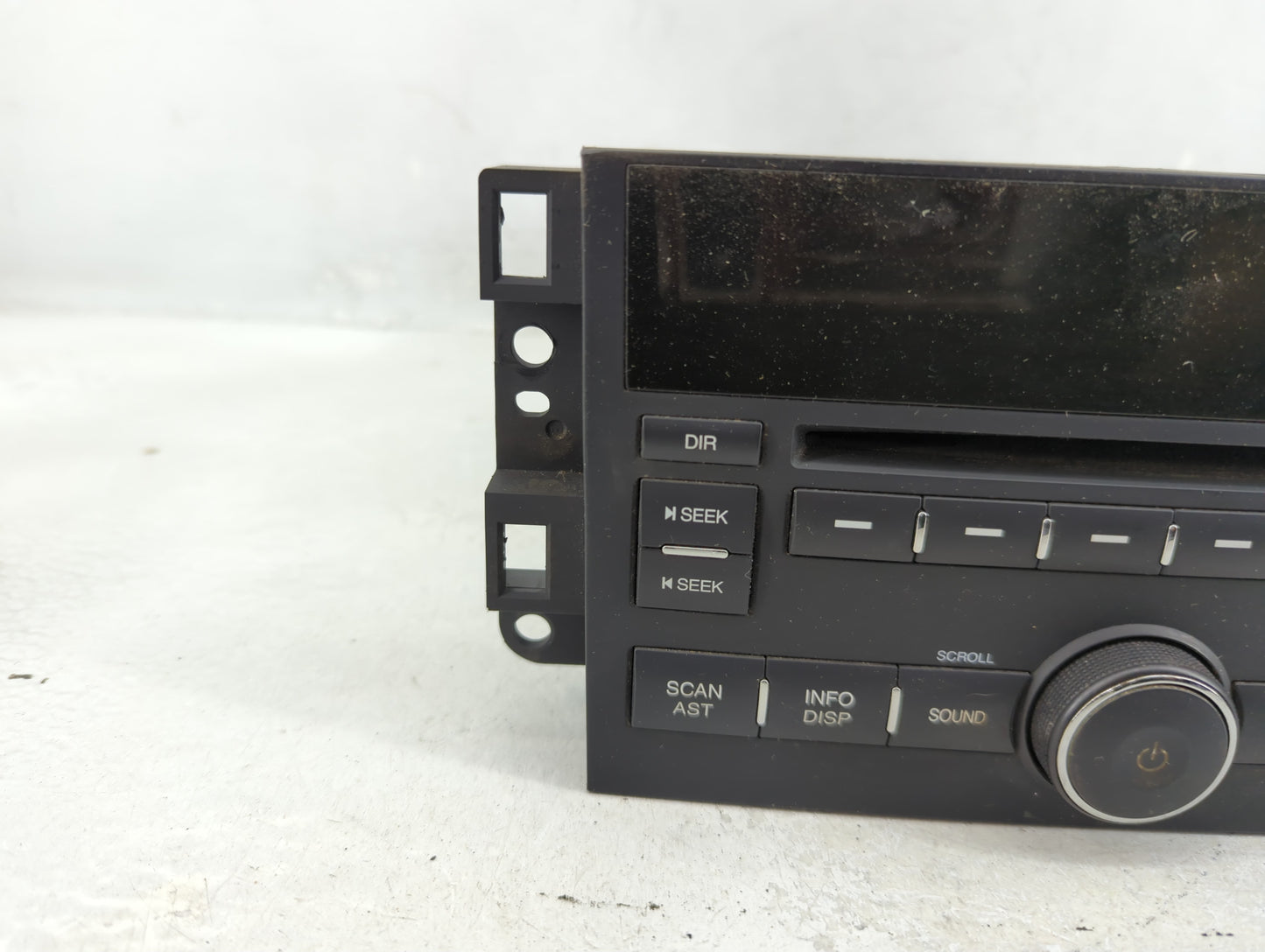 2009-2010 Chevrolet Aveo Radio AM FM Cd Player Receiver Replacement P/N:96 989 874 Fits Fits 2009 2010 OEM Used Auto Parts -