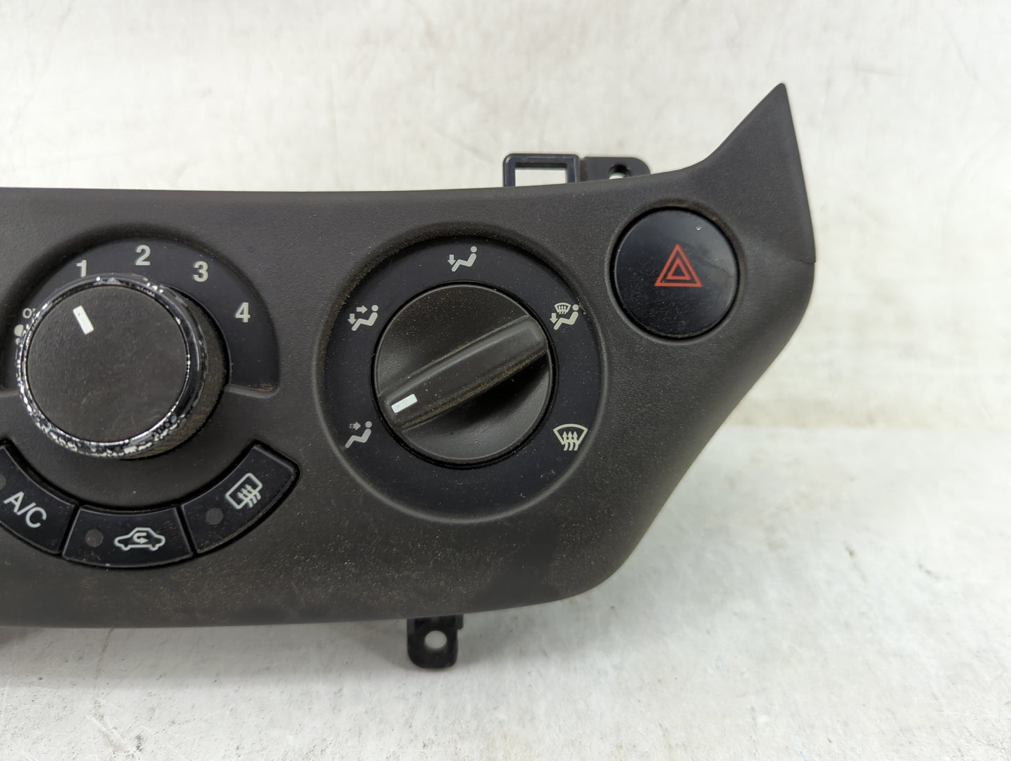2007-2011 Chevrolet Aveo Climate Control Module Temperature AC/Heater Replacement Fits Fits 2007 2008 2009 2010 2011 OEM Use