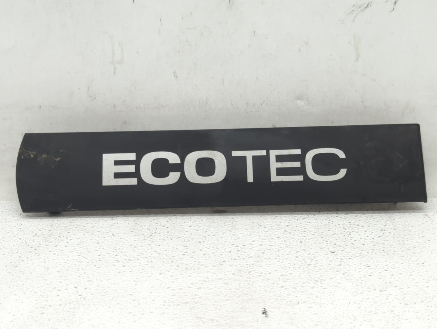 2009 Chevrolet Aveo Engine Cover - Oemusedautoparts1.com