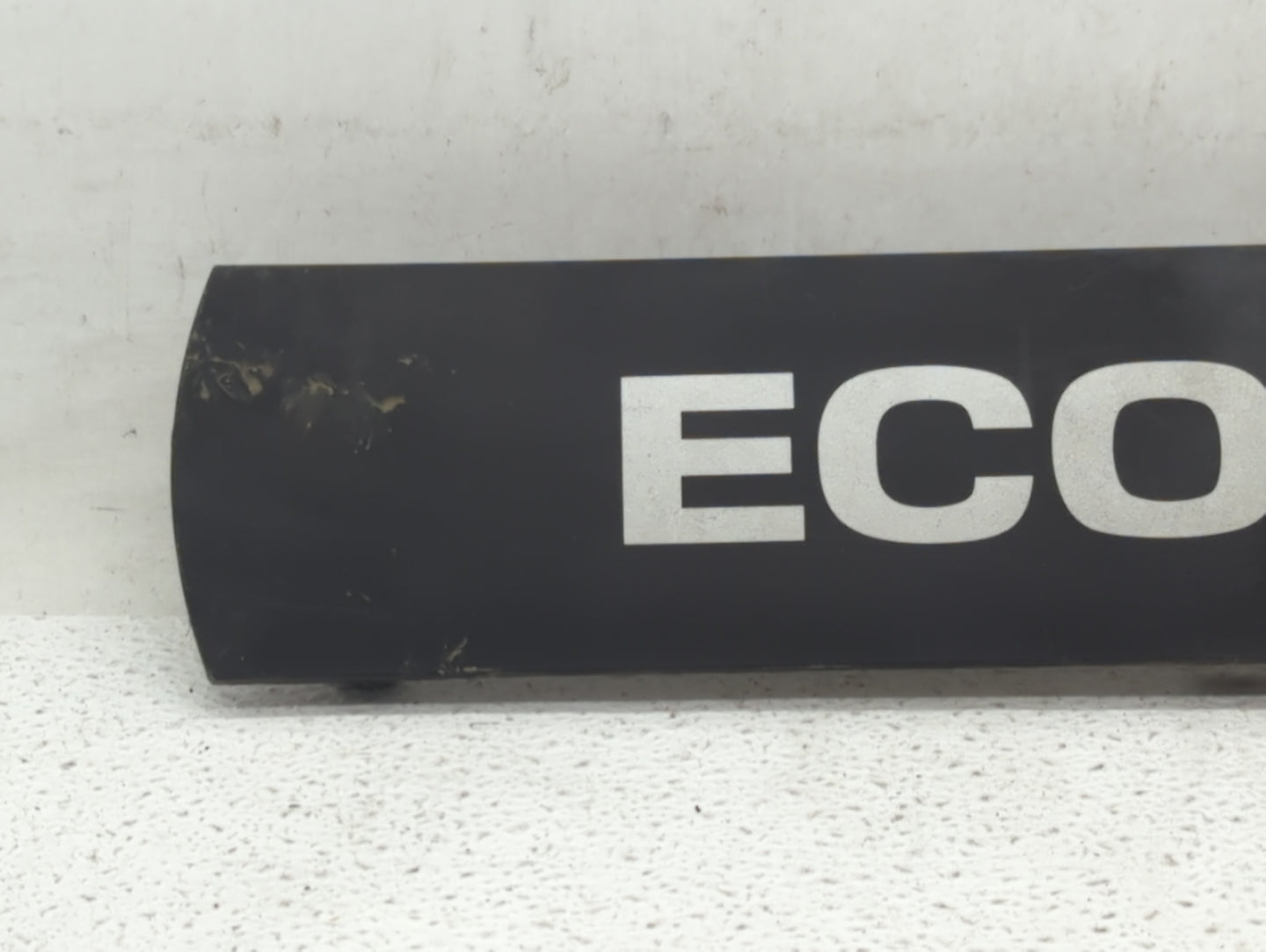 2009 Chevrolet Aveo Engine Cover - Oemusedautoparts1.com