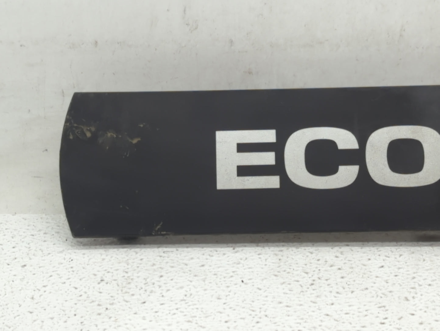 2009 Chevrolet Aveo Engine Cover - Oemusedautoparts1.com