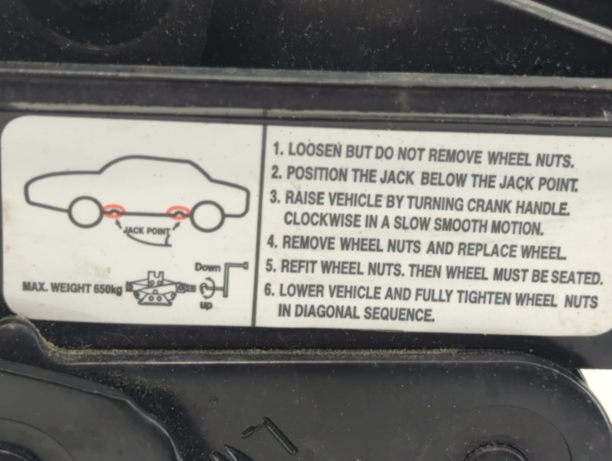 2009 Chevrolet Aveo Spare Scissor Car Jack - Oemusedautoparts1.com