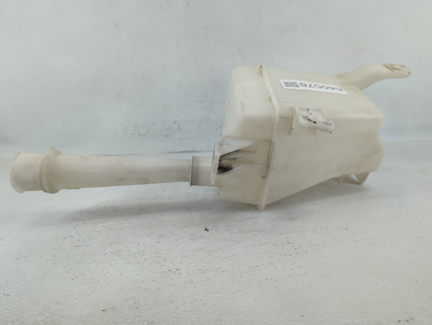 2009-2011 Chevrolet Aveo Windshield Washer Fluid Reservoir Bottle Oem - Oemusedautoparts1.com
