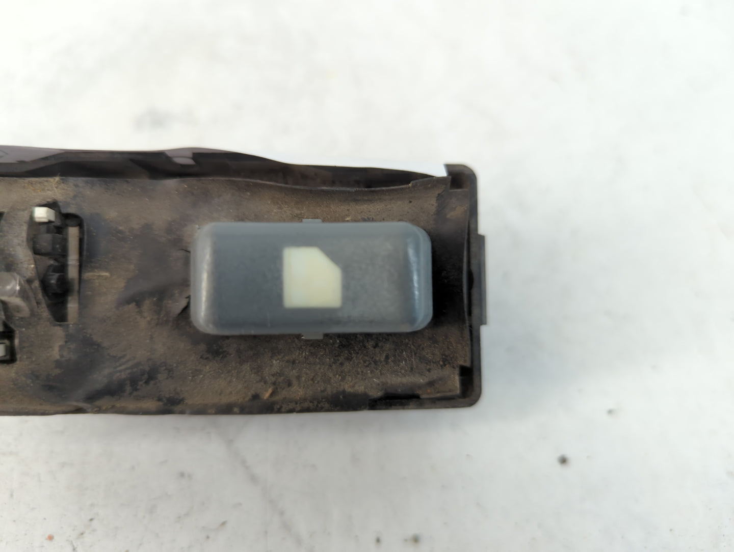 2009 Chevrolet C1500 Master Power Window Switch Replacement Driver Side Left P/N:2838820A J12M-8015 Fits OEM Used Auto Parts
