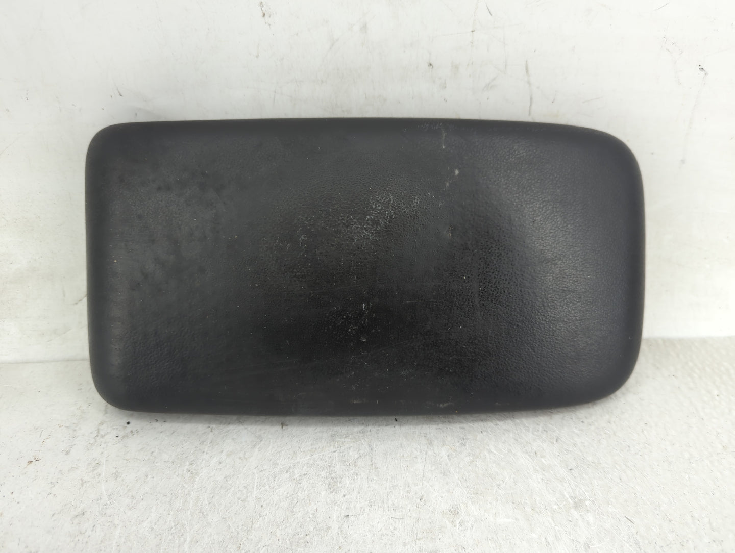 2009 Chevrolet Cobalt Center Console Armrest Cover Lid Fits OEM Used Auto Parts - Oemusedautoparts1.com