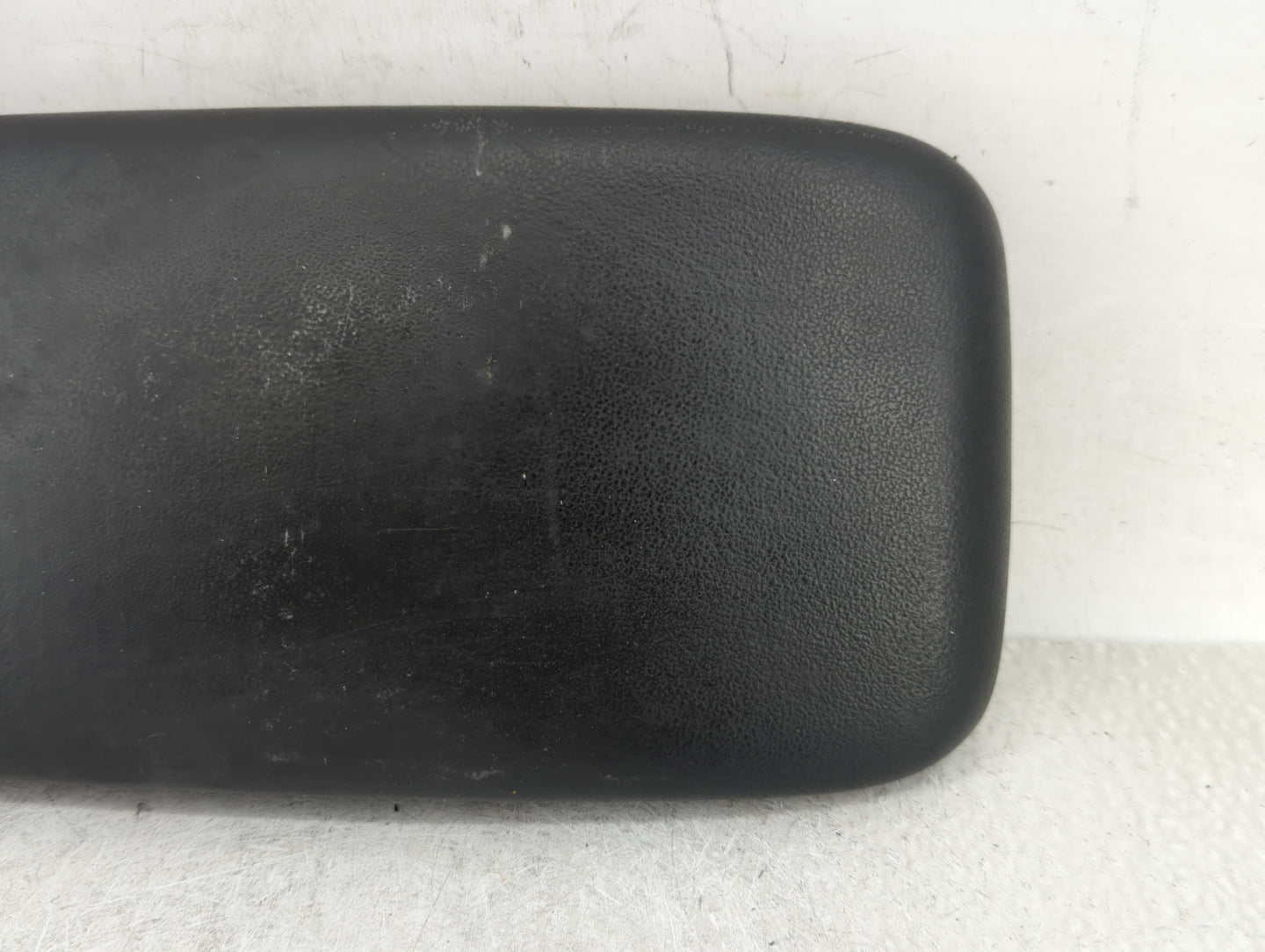 2009 Chevrolet Cobalt Center Console Armrest Cover Lid Fits OEM Used Auto Parts - Oemusedautoparts1.com