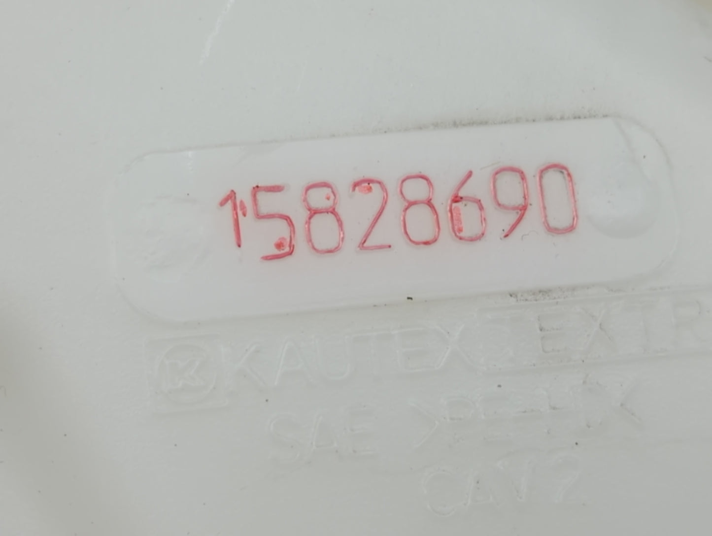 2005-2010 Chevrolet Cobalt Windshield Washer Fluid Reservoir Bottle Oem - Oemusedautoparts1.com