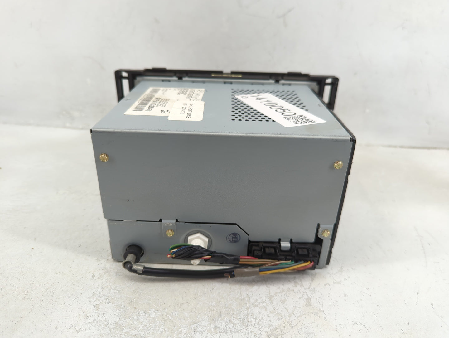 2009-2010 Chevrolet Cobalt Radio AM FM Cd Player Receiver Replacement P/N:25834576 Fits Fits 2009 2010 OEM Used Auto Parts -