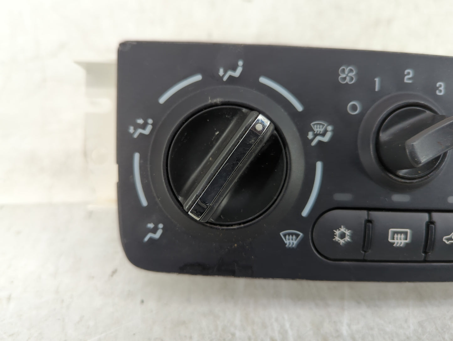 2009 Chevrolet Cobalt Climate Control Module Temperature AC/Heater Replacement P/N:15890411 Fits Fits 2016 2017 OEM Used Aut