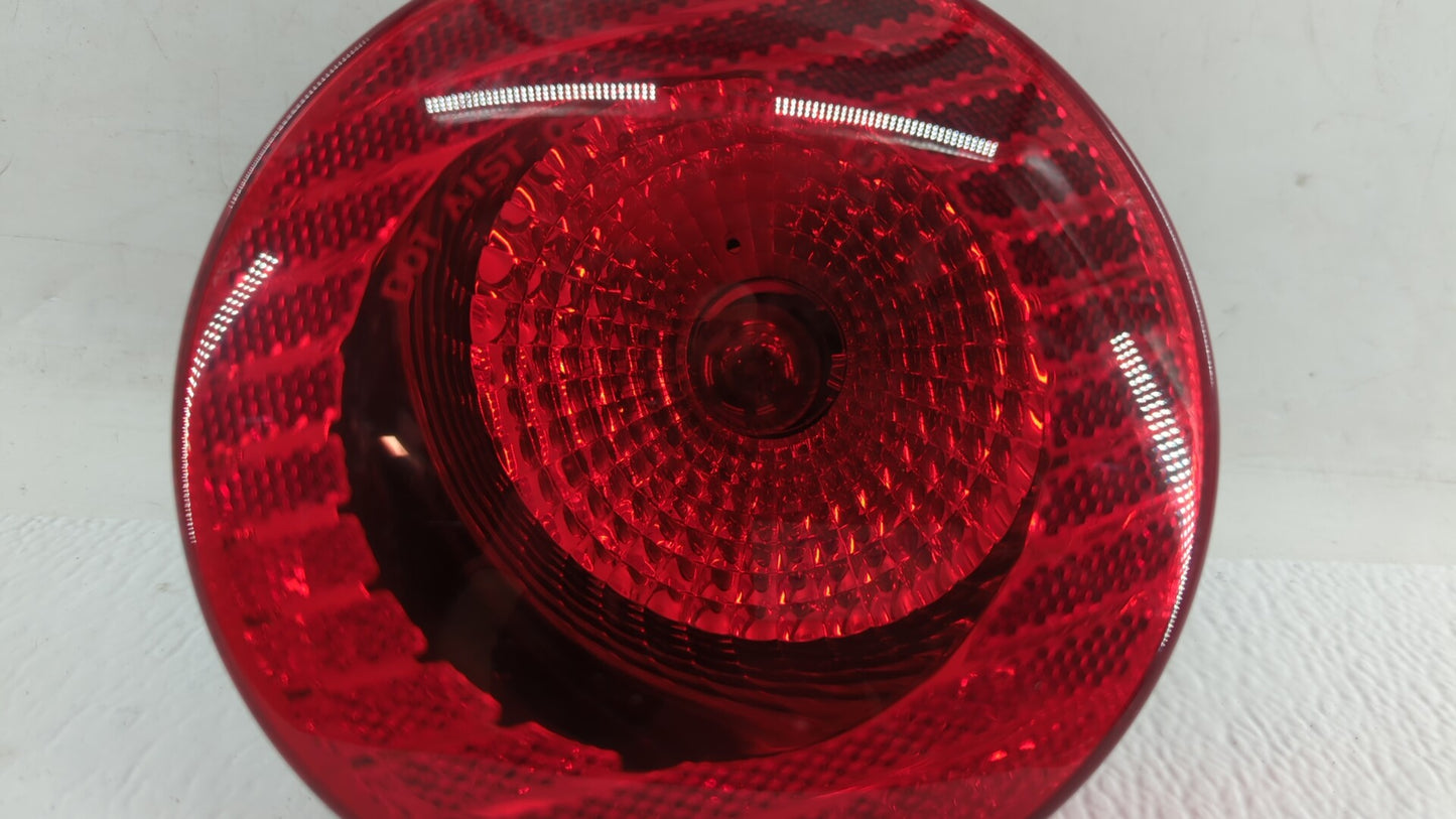 2005-2010 Chevrolet Cobalt Tail Light Assembly Passenger Right OEM P/N:15797856 16532532 A Fits Fits 2005 2006 2007 2008 200